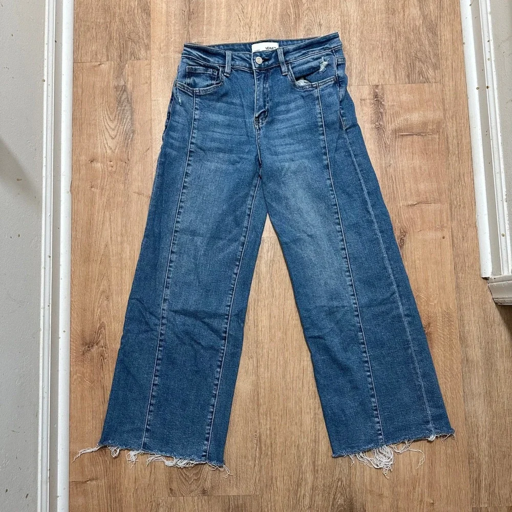 VERVET | Brielle Medium Wash High-Rise Wide Leg Crop Raw Hem Denim Jeans, 27 - Picture 5 of 11